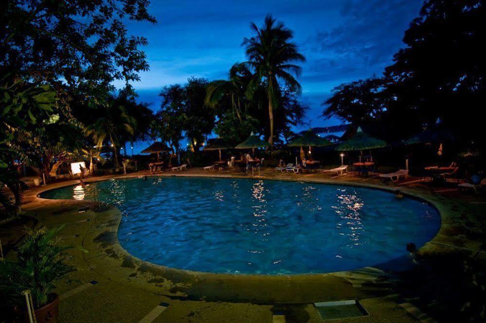 Matabungkay Beach Hotel Lian Exterior foto
